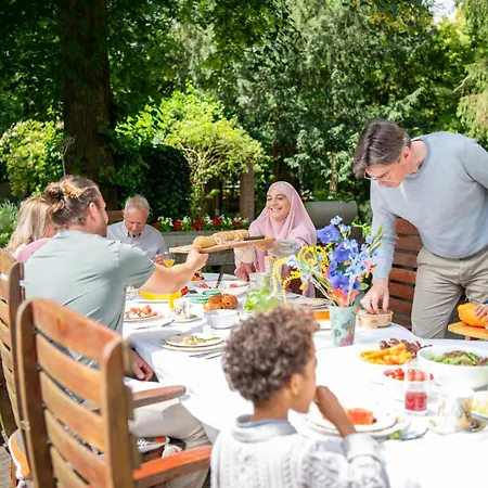 בית נופש Amsterdamgarden - Stunning Garden With Pool Close To Amsterdam לארן